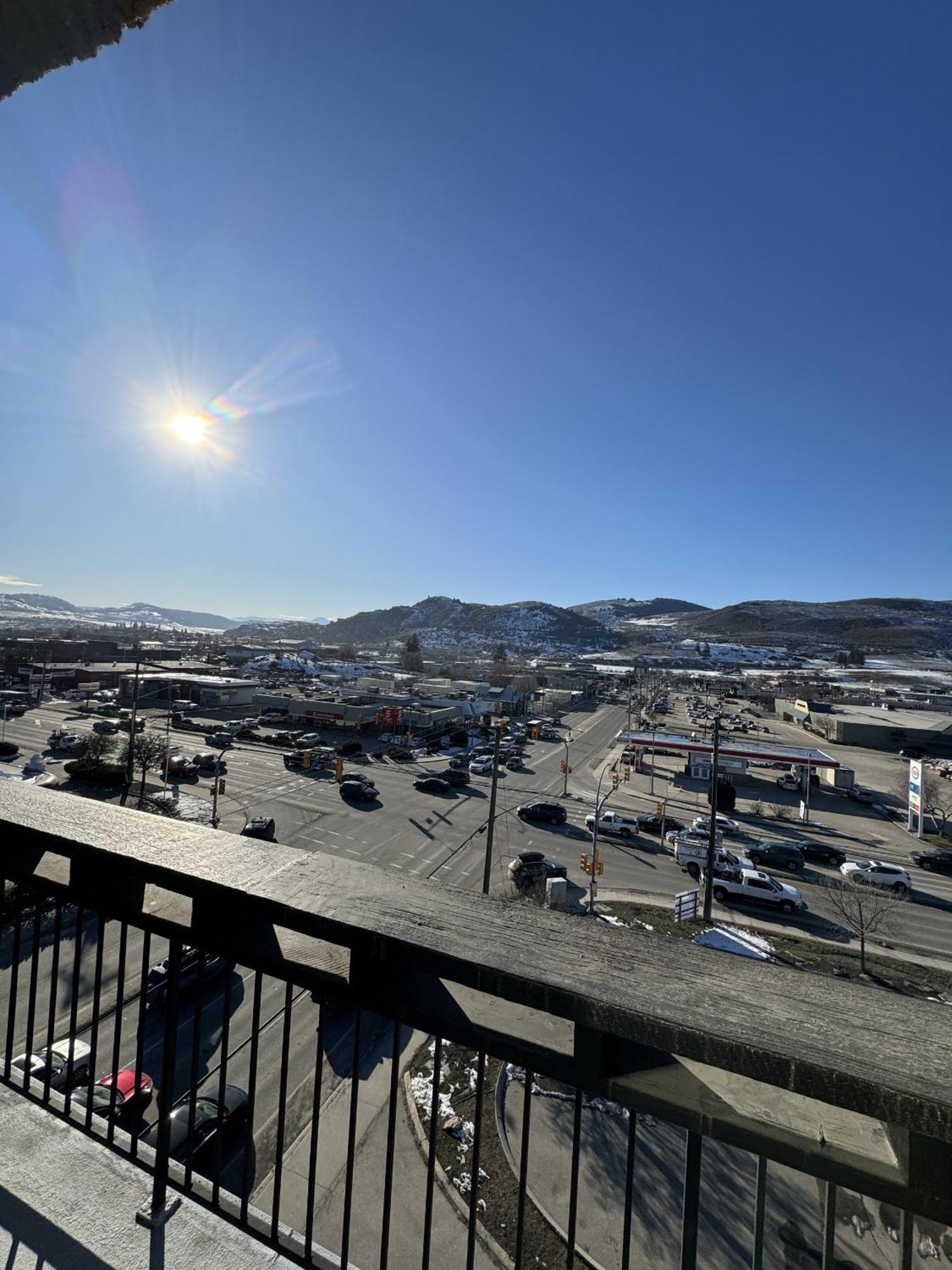 Divya Sutra Plaza And Conference Centre, Vernon, Bc Kültér fotó
